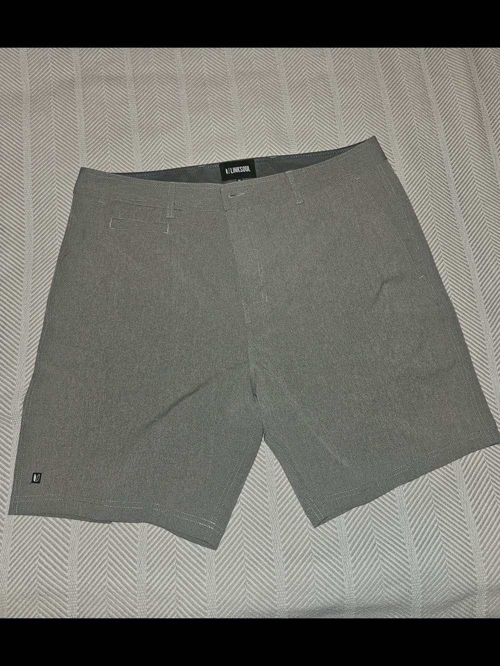 Linksoul Men's Olive Flat-Front Golf Shorts
